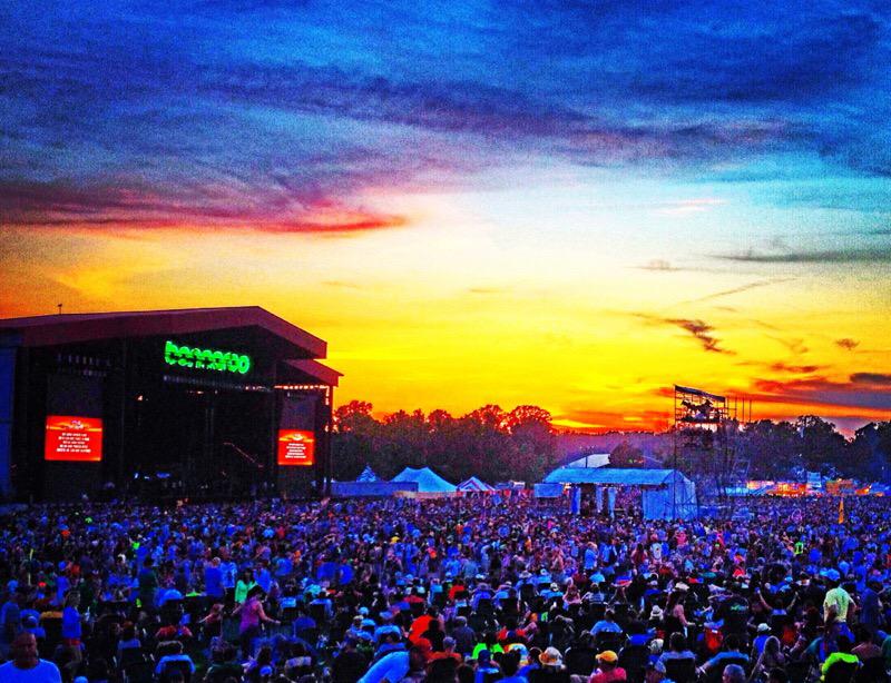 TrippyHippie's tweet photo. Take me to Bonaroo😍🌀 http://t.co/ZONd8IXv3Y