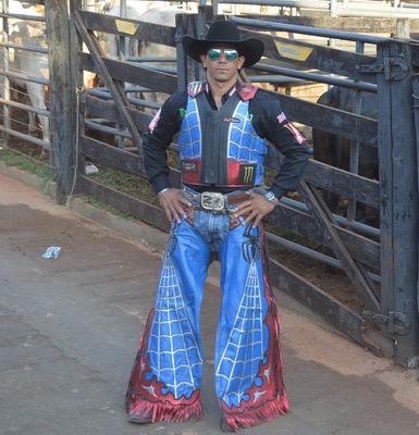 dominus_pbr's tweet photo. @PBR "BullRiders" you all realize a guy who thinks he is #Spiderman beat 32 of you last weekend. http://t.co/otBIMi123o
