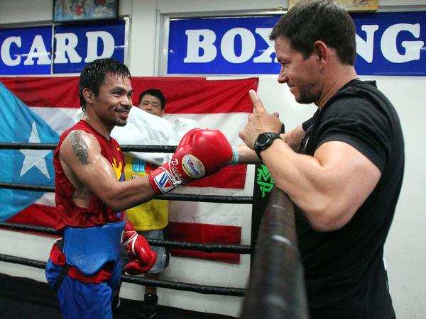 markwahlberg's tweet photo. Who's watching the fight tonight?!? http://t.co/u6bNyd7gfY