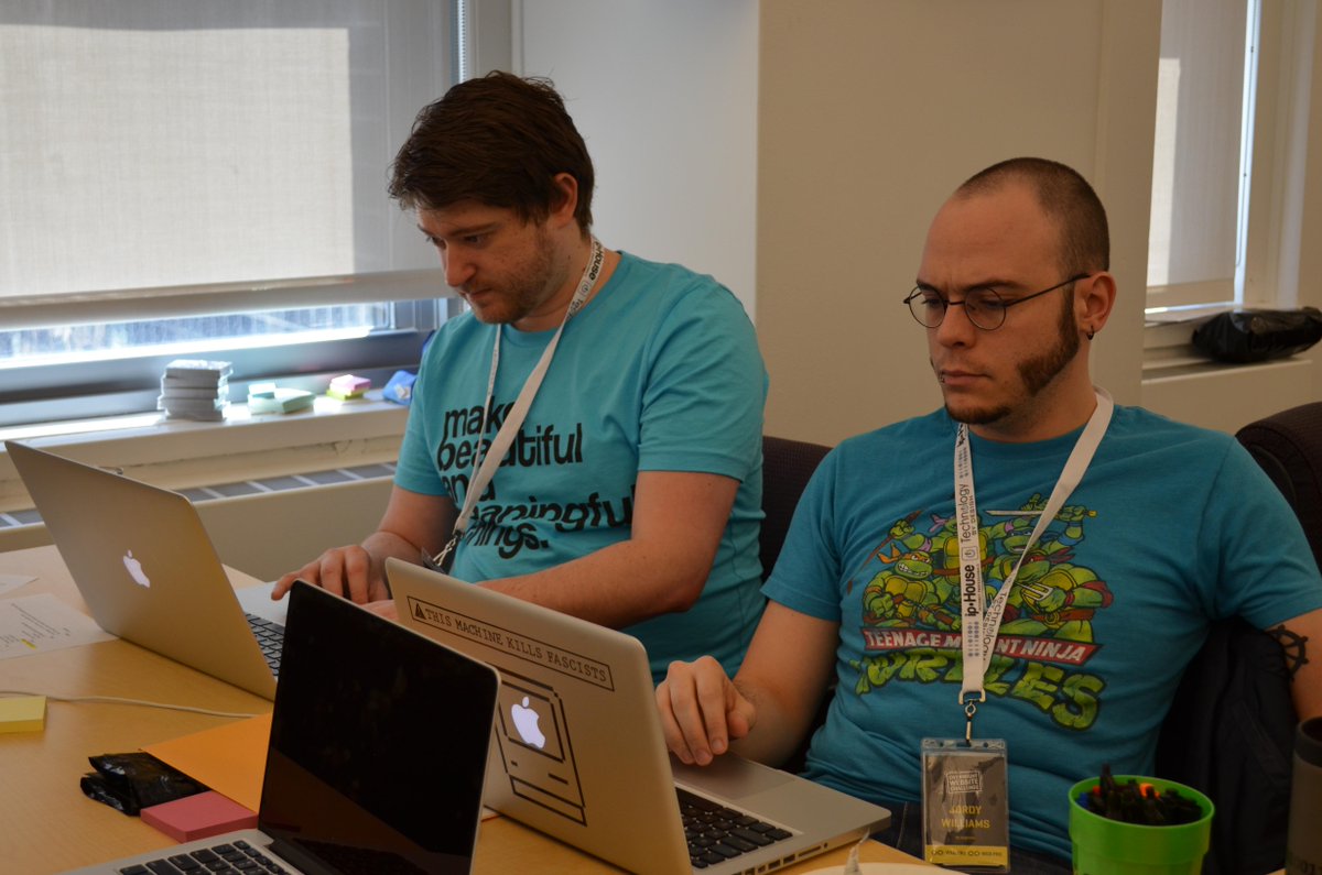 schmidtsusanr's tweet photo. #TeamBlueBison collaborating with #HumbleHearts on a new website at the overnight #WebChallenge http://t.co/tKINeziaiW