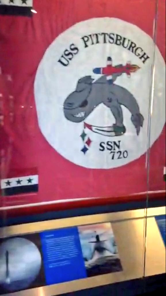 unstoppablynice's tweet photo. |LIVE NOW| touring a nuclear submarine at a navy base with @marcmandell #meerkat http://t.co/0rN7qIBlaS http://t.co/DEdDKbia7g
