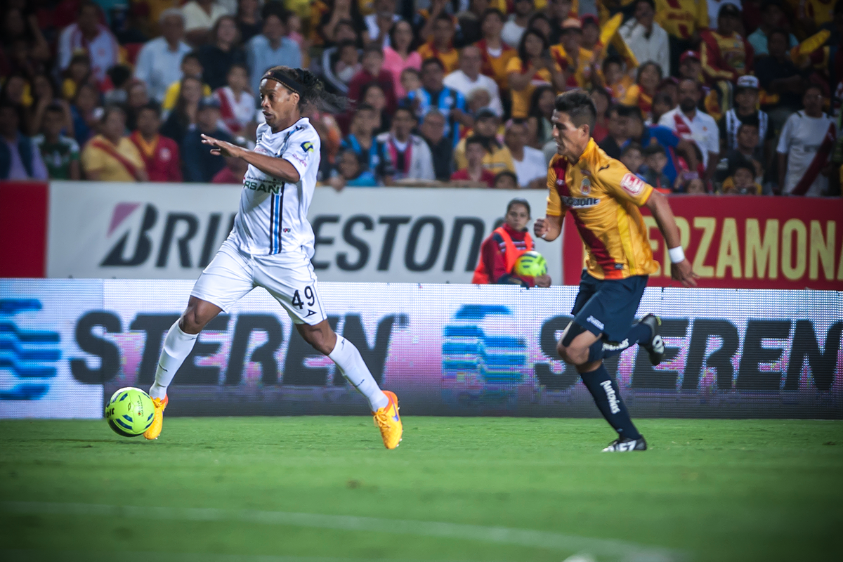 10Ronaldinho tweet picture