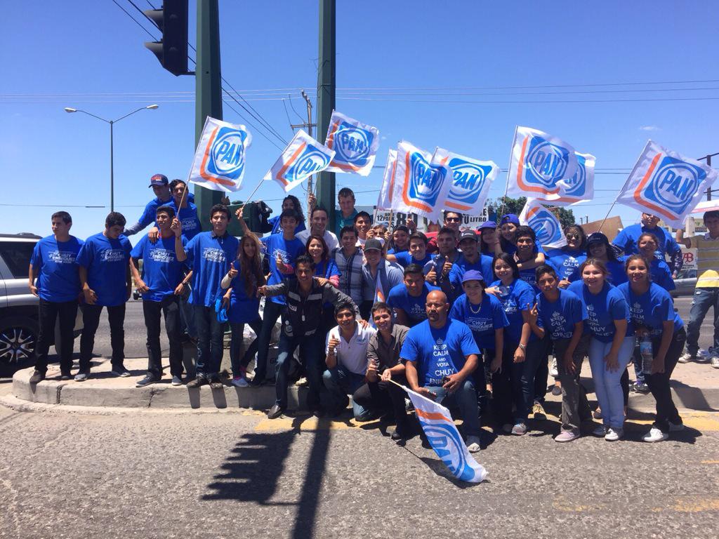 antoniolopezm89's tweet photo. Con nuestro amigo @AlanAvilaMagos. Representante de la SNAJ. #ConTodaLaActitud apoyando a @JesusMEnriquez http://t.co/pSwNqs5UIY