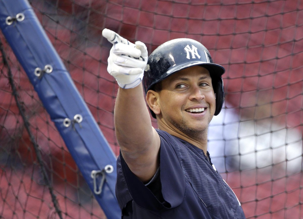 NBCSports's tweet photo. GM Brian Cashman goes on record saying #Yankees won't pay Alex Rodriguez $6M home run bonus. http://t.co/adngN1JDe0 http://t.co/kofyfooRh4