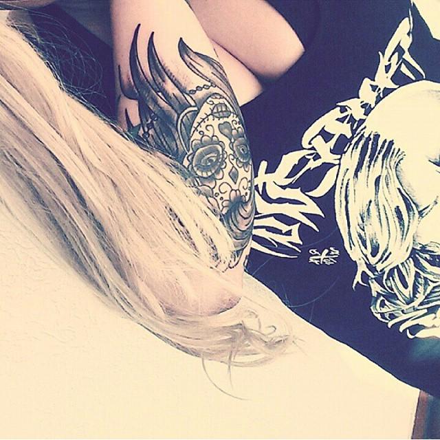 TatInspiration's tweet image. sticknpoke.com Had to repost this one from the awesome @joycegladis .she wears the twoface tanktop! #4ama…
