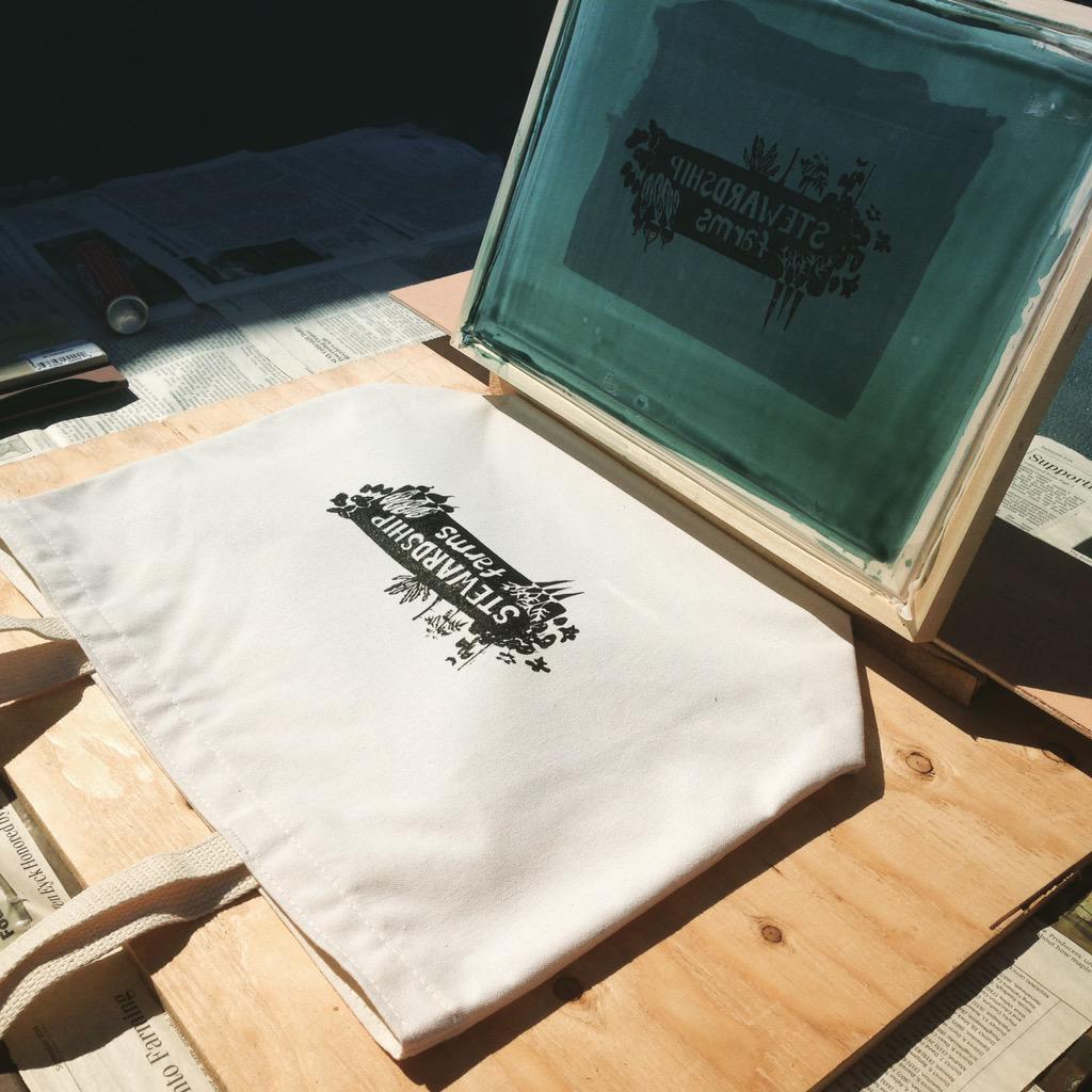 FramFarm's tweet photo. Grab your CSA share in your hand printed recycled cotton bag! Still time to sign up. #screenprinting #farming #CSA http://t.co/gWLBYokRxB
