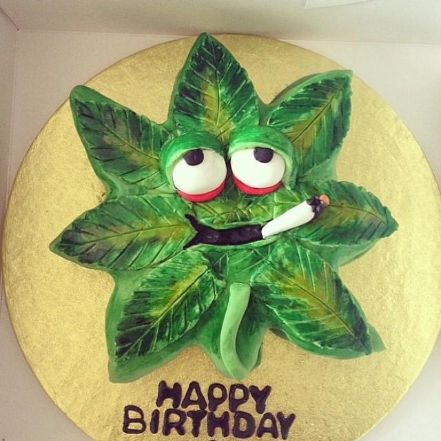 Happy Birthday <a href="/CherylShuman/">TєꮥIą 🇦🇶</a>! We wish you the highest of days today, thank you for shining light wherever you go :)