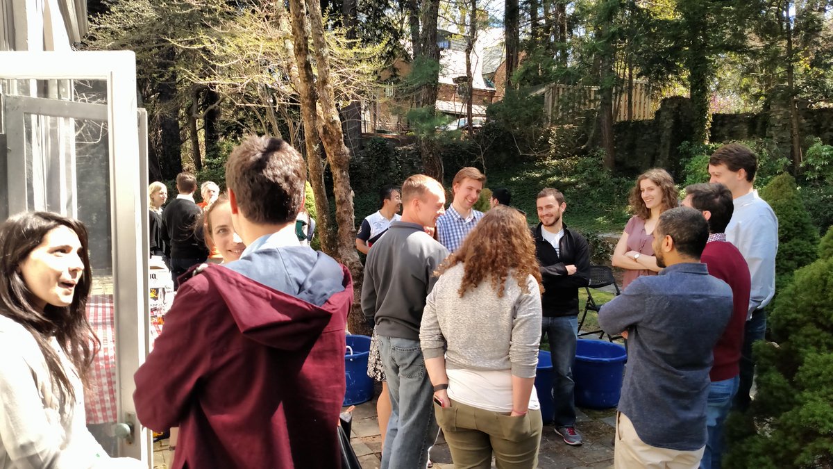 kinggary's tweet photo. Great to see everyone at our annual #Gov2001 party; thanks for coming. Big things to come from this group http://t.co/NtKnSq2NlW