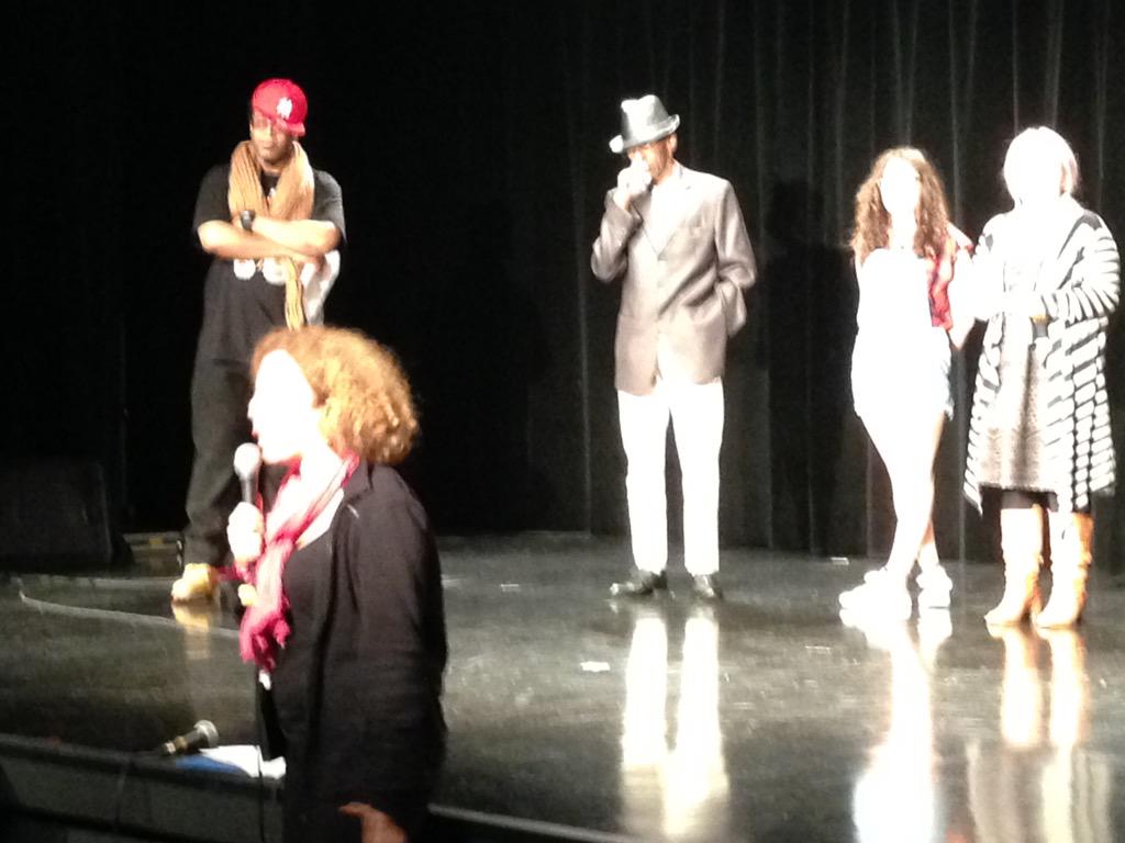 GABConnection's tweet photo. Merci aux artistes et Merci au jury @FadilaTaieb @MaisonAssos12 @theatre12 ce n était pas facile! #gab #paris12 http://t.co/5saNfjTjxT