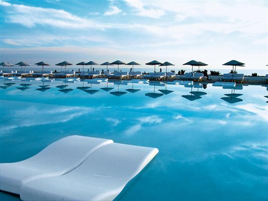Kayriaglobal's tweet photo. This is the #royaladamandeve hotel in #Turkey

Want to be there right now? Visit http://t.co/WnyrDzxKTS http://t.co/gNlEJ8Xkkc