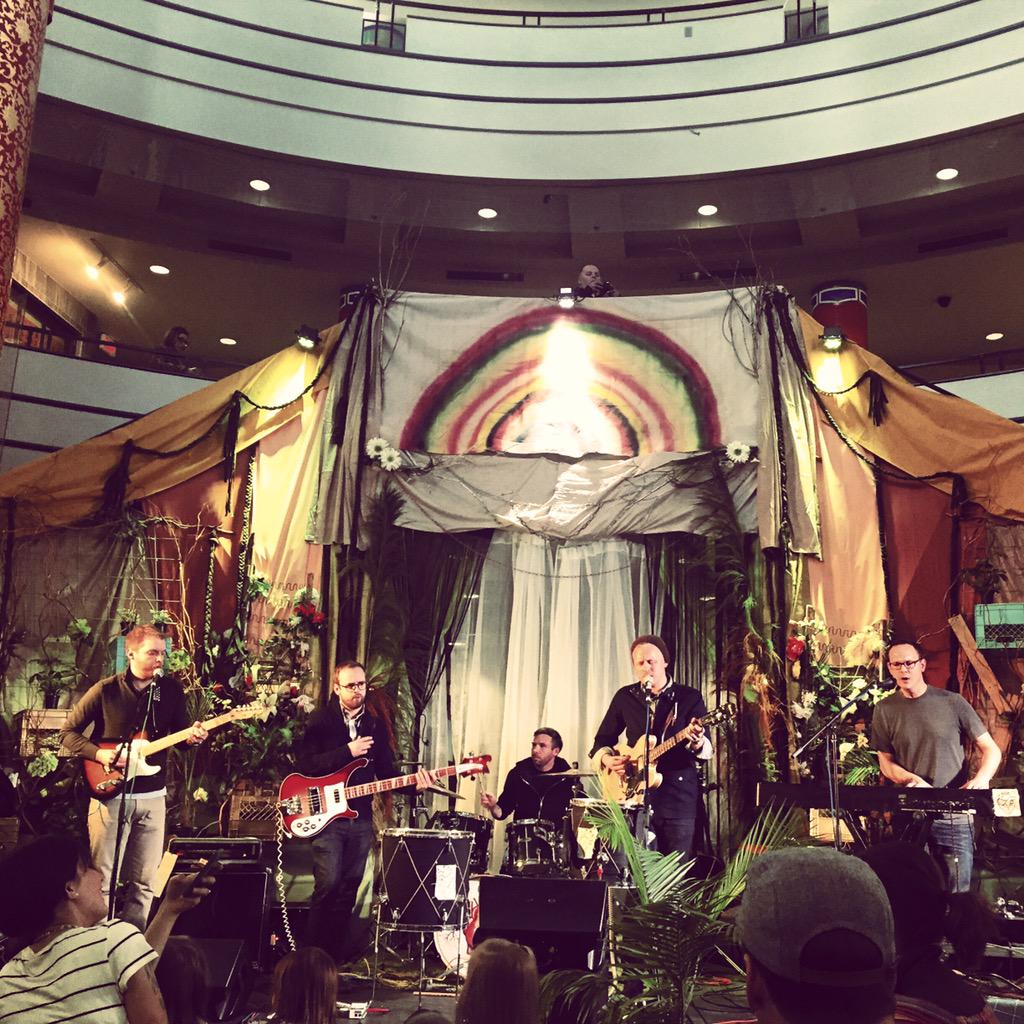 welcomethewest's tweet photo. Lunch time fun @SAVKMUSIC are @mrktcollective original stars #SAVK http://t.co/oQ70efHXqd