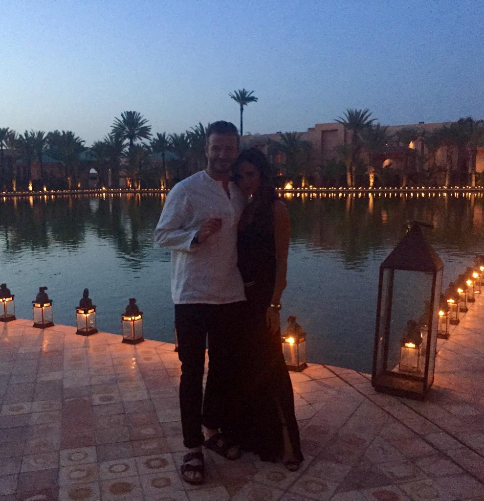 victoriabeckham's tweet image. Special evening with family and friends x #DB40 x 🙏