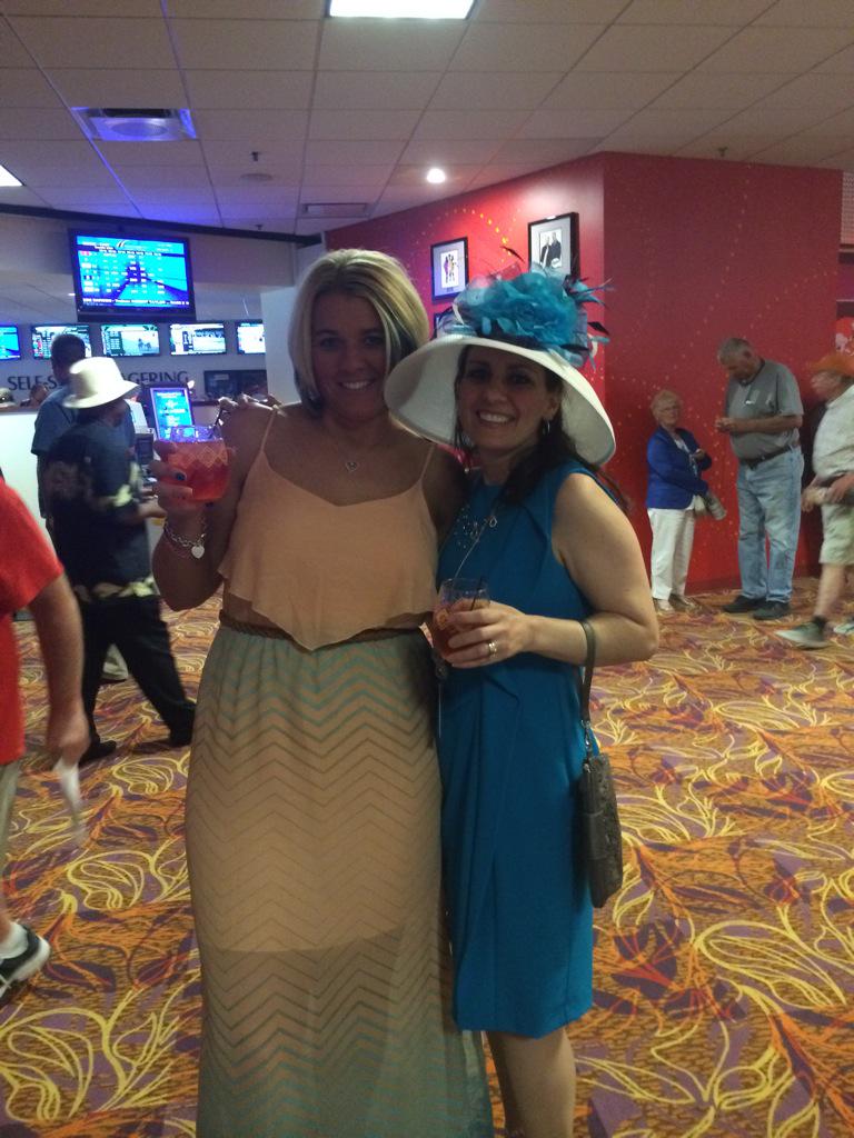 HarnessHoosier's tweet photo. @HoP_Racing #KYderby #KYderbyfashion http://t.co/t6sxaZhu8B