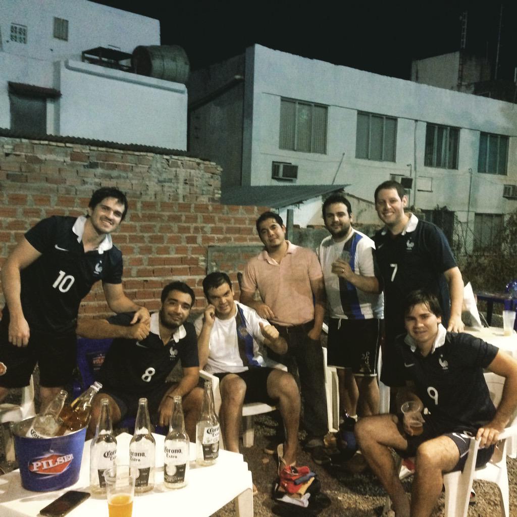 losgallos02's tweet photo. Buena victoria hoy muchachos para seguir en la punta!! 🔝🔝 http://t.co/L1u62tCUYa