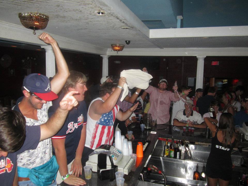 therrealhunter's tweet photo. RIP @RumRunnersBoro wishing I could be there to close down the first bar I ever blackout in. #EndOfAnEra http://t.co/j6YY9lhecN
