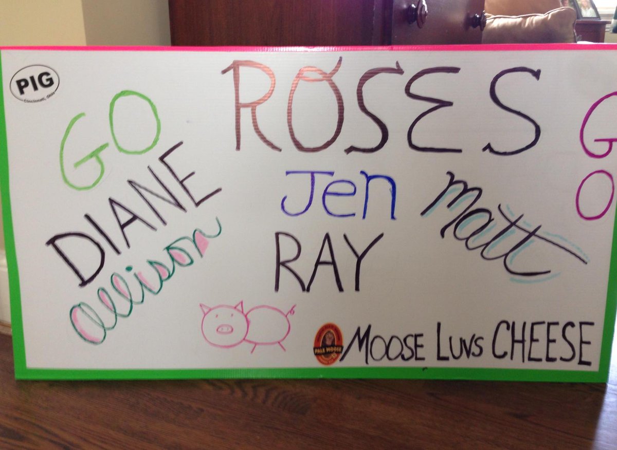 StreakerDiane's tweet photo. Be on the lookout for our favorite fan John Rose http://t.co/NonslpTFTA