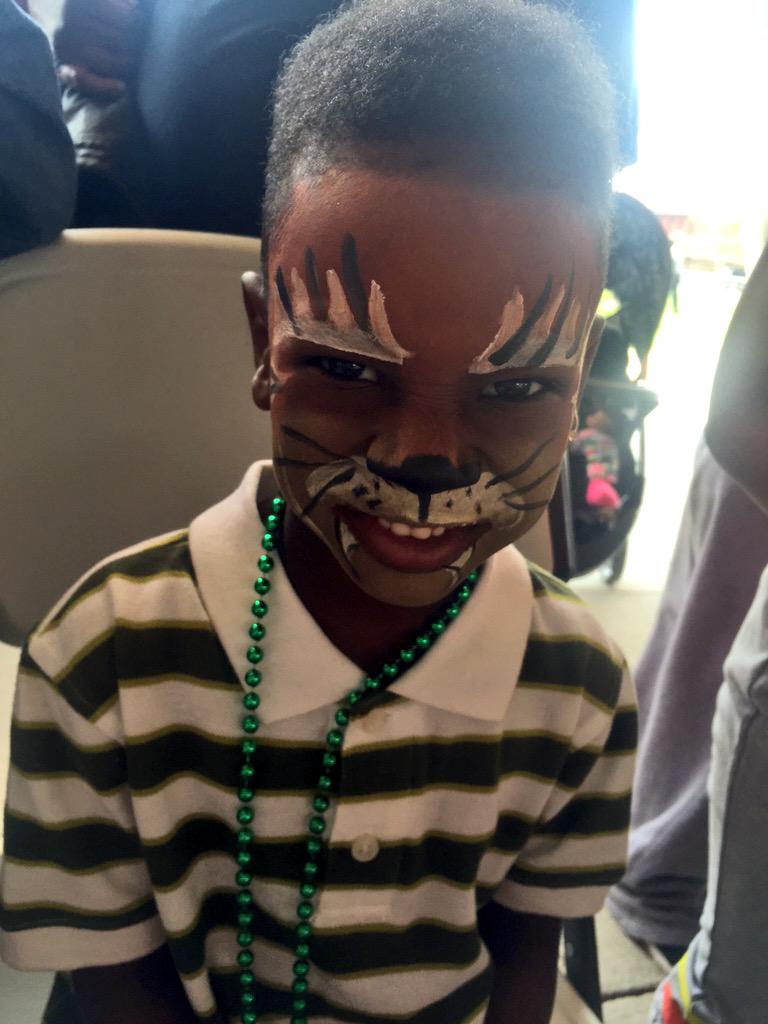 _facePAINTA's tweet photo. Had a ball @ #CongressHeightsDay! Face painted @GatewayDC all day! #savepaperpaintaface http://t.co/tQ1WmWxggq