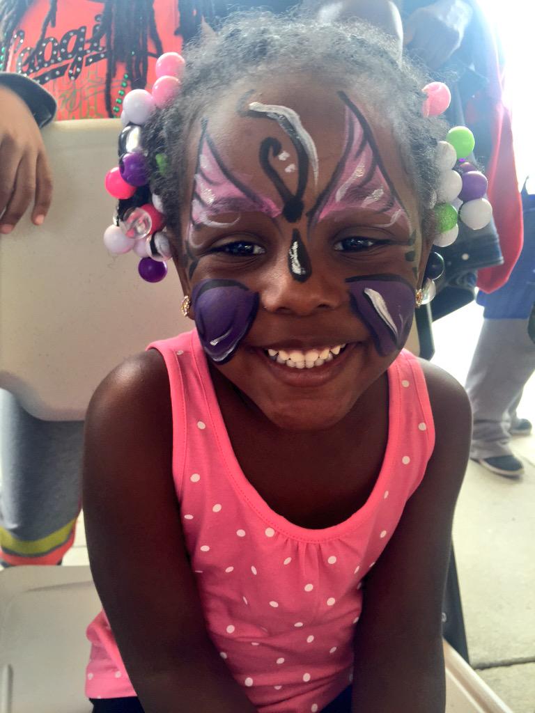 _facePAINTA's tweet photo. Had a ball @ #CongressHeightsDay! Face painted @GatewayDC all day! #savepaperpaintaface http://t.co/tQ1WmWxggq