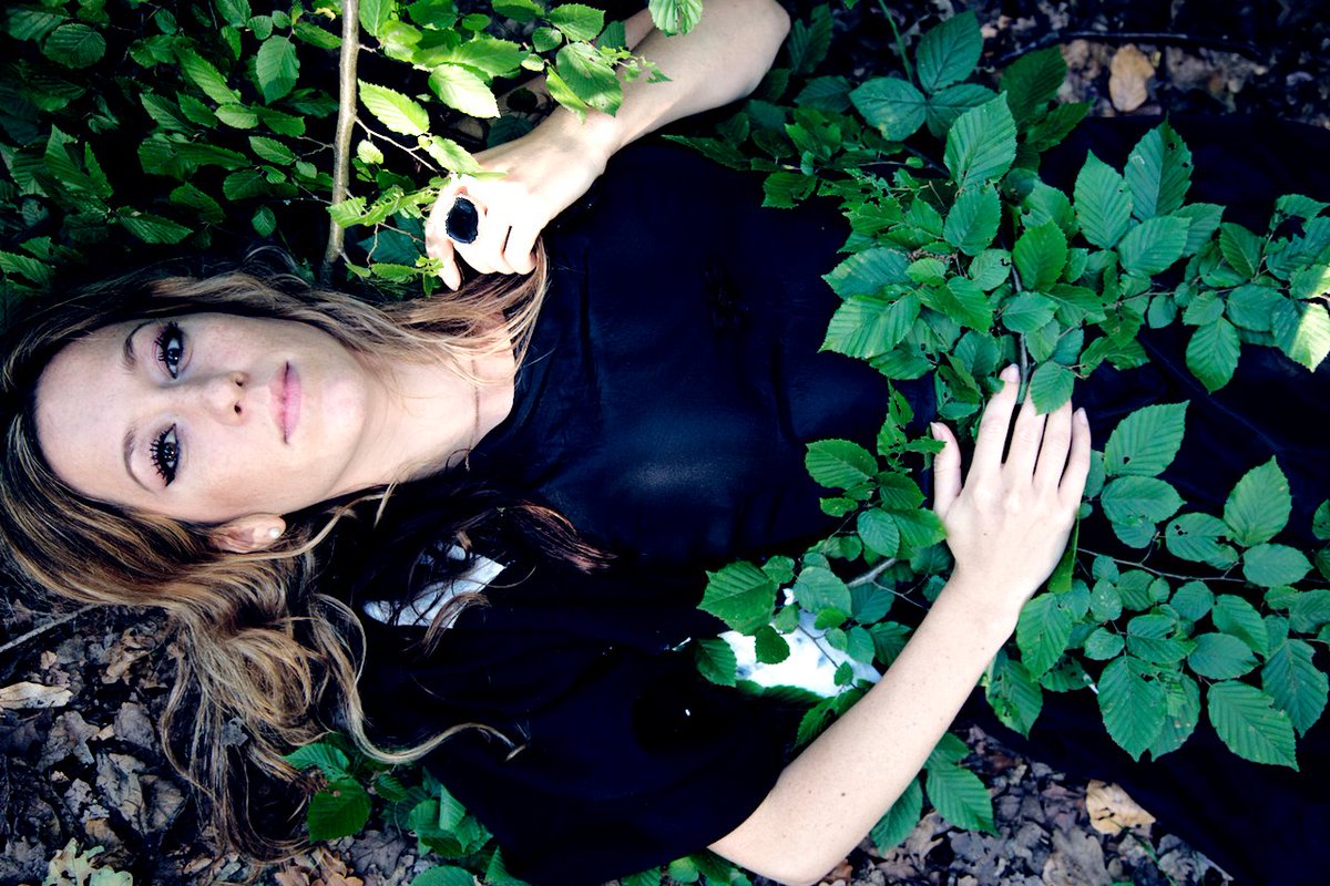 MavoyOfficial's tweet photo. New music on the blog - #SongOfTheFuture - @lyvesmusic - Body Close #electrosoul http://t.co/FUycHOZ4Qb #indiereview http://t.co/7eWBBmxLVo