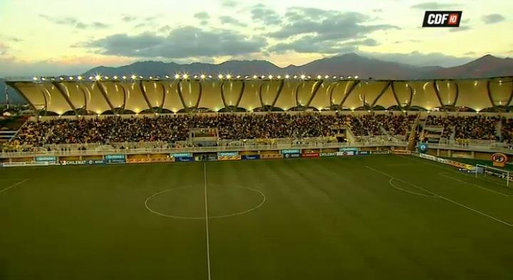 LoloDeportes's tweet photo. El Publico en el Lucio Fariña
#SanLuis vs #LotaSchwager 
Con cariño para la gente de @sanluis_qta y @LotaSchwager_cl http://t.co/0Qfgdbtn5q