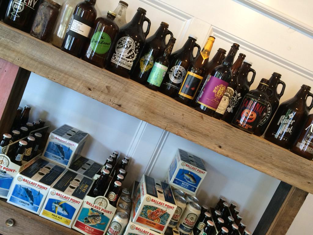 rmgower's tweet photo. @HalfAcreBeer found this glassy throwback in South Carolina. @CraftAndDraftSC would love to see some SPACE! http://t.co/q5tET4XI7o