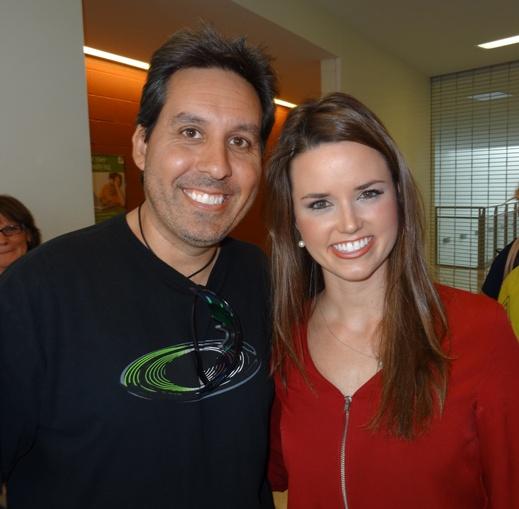 VmanS10's tweet photo. Pleasure Meeting @anneeliseparks today Beautiful Day Beautiful Woman Thank You! http://t.co/H9rgrdMp0Y