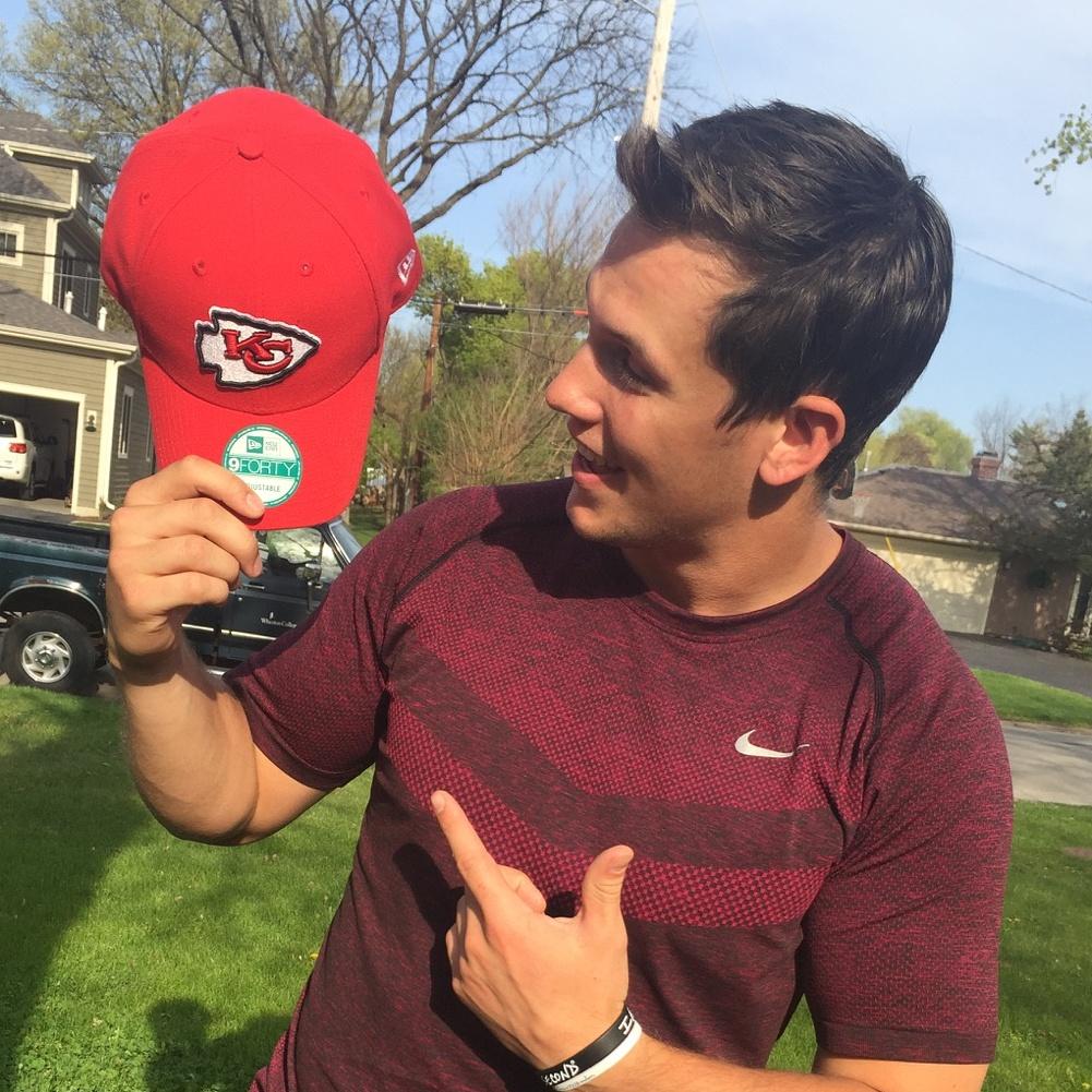 AndrewDEast's tweet photo. Dreams do come true! Thanks to the @KCChiefs  for the opportunity to play in the NFL! #Chiefs #NFL http://t.co/yoqFAC8s6F