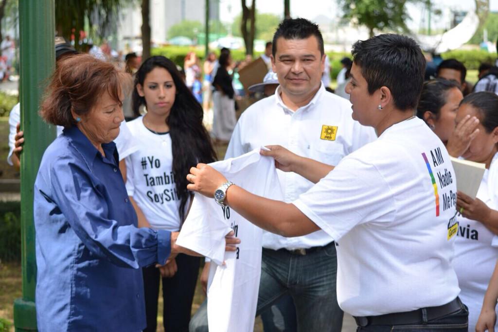 LicNadiaGarza's tweet photo. #YoTambiénSoySilvia #NuevoLeón #México http://t.co/2C6jaDKBZS