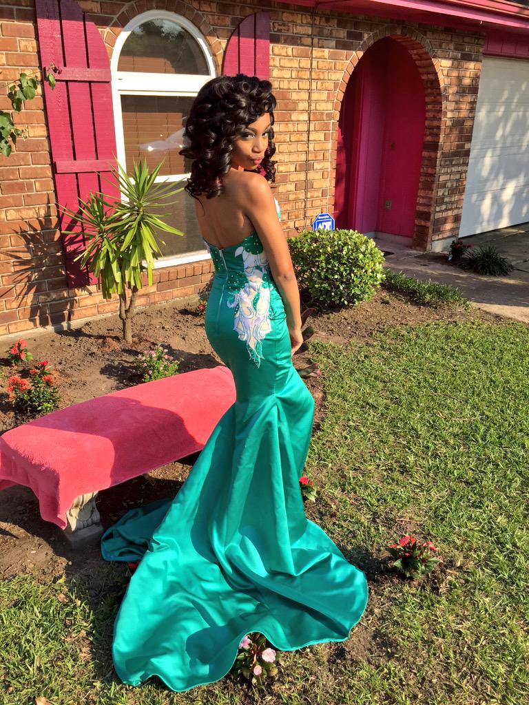 dawnnodemi's tweet image. I love you little girl ! #babysis #firstprom #allgrownup #esjprom2k15 😘😘 @DEJforshort_