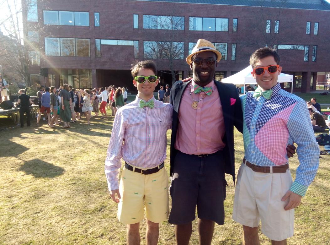 BobcatDaniel's tweet photo. Derby Day and Block Party. Plus, green bowties for the win! #batescollege http://t.co/NG9rgwMX3n