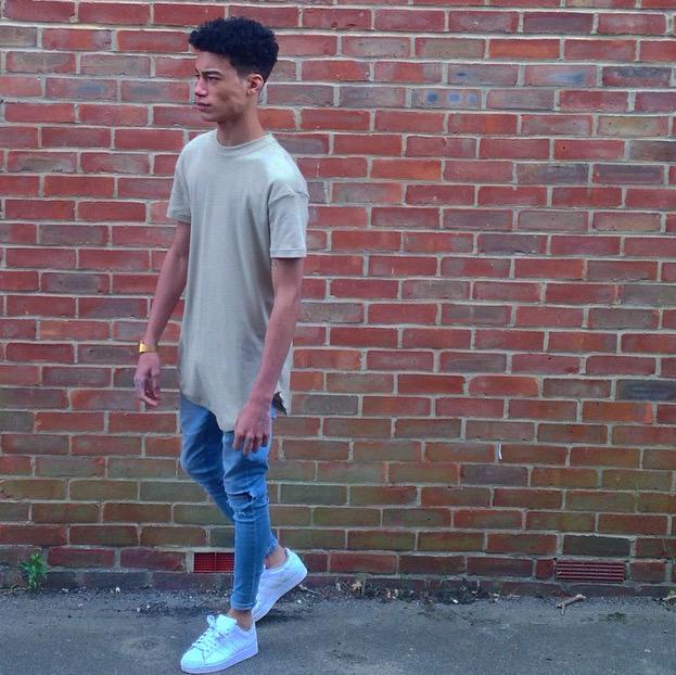 respect_marie's tweet photo. I gotta ask myself if he's even real tbh. @ReeceKing_ #MonkeyMob π http://t.co/akWWKAMfFB