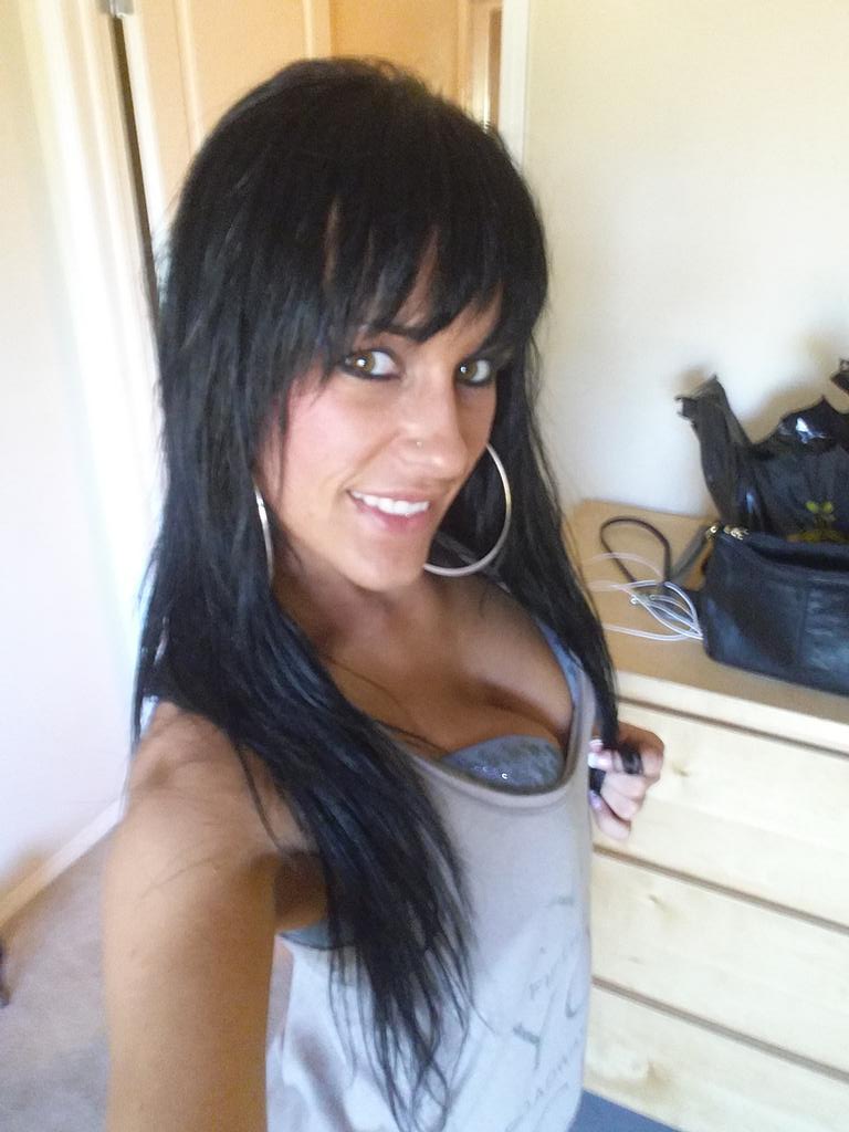 MooreTeal's tweet photo. Home from a nice walk #hot http://t.co/JZfn3jO19T