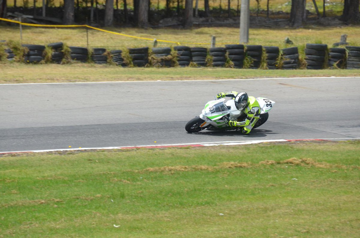 P1 poleman para la carrera #GPColombia #TalentosAddictByBosi <a href="/addictbybosi/">AddictByBosi</a> <a href="/salvatoremotogp/">salvatore salamone</a> <a href="/Fedemoto/">Fedemoto Colombia</a> <a href="/publimotos/">P</a>