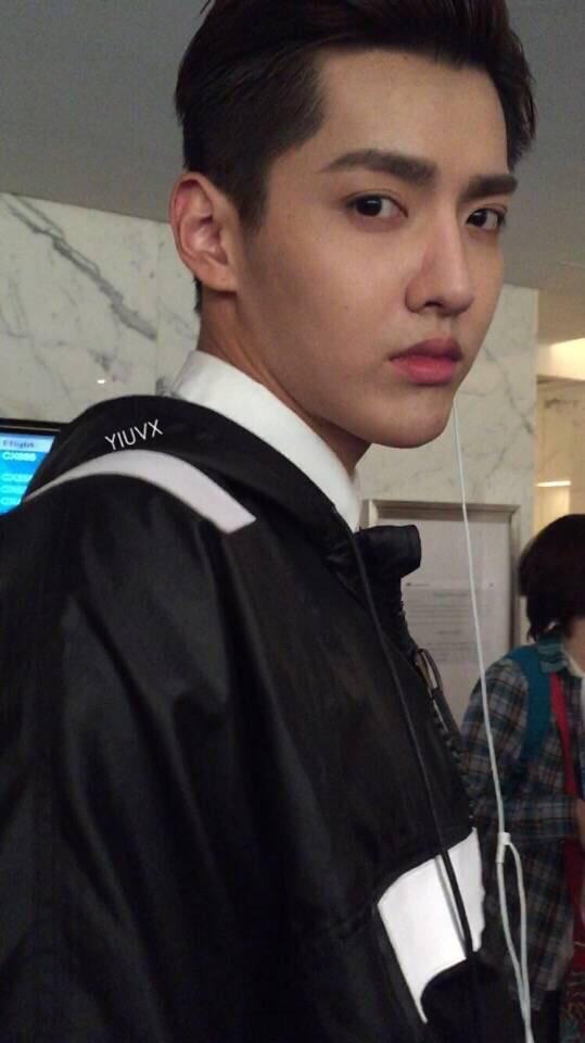 beexdreamer's tweet photo. 150502 WuYifan at HongKong lntl Airport transit
Credit: YIUVX

😭😭😭😭😭 http://t.co/pftJynCssw