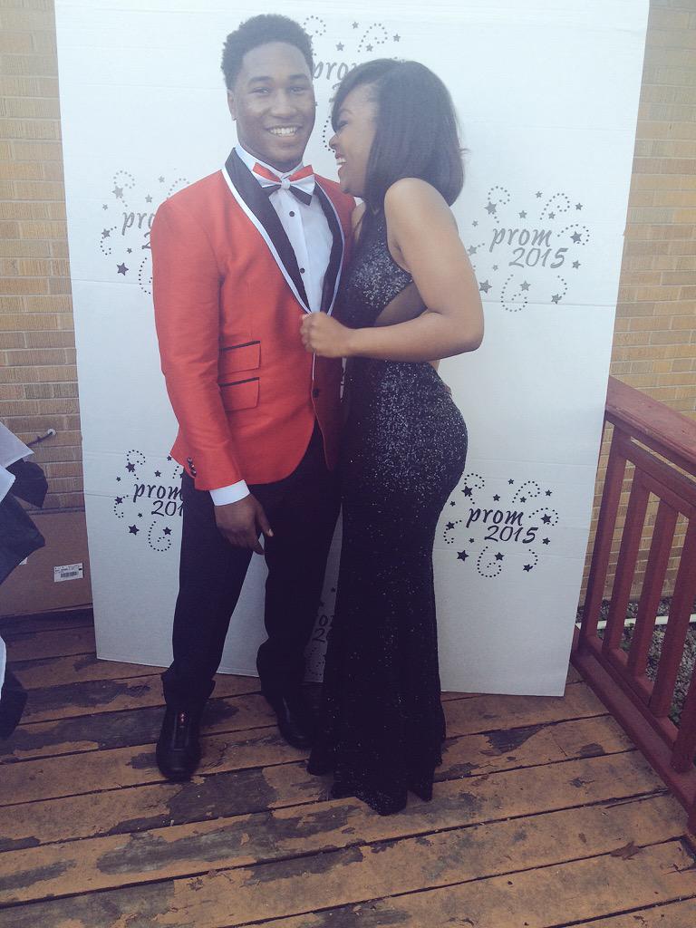 TheRealDawnnnn's tweet image. #RCProm2k15 #Laylay&amp;amp;Deshon 💁🏽😘👠🔥 @PromPics ... #Snapped