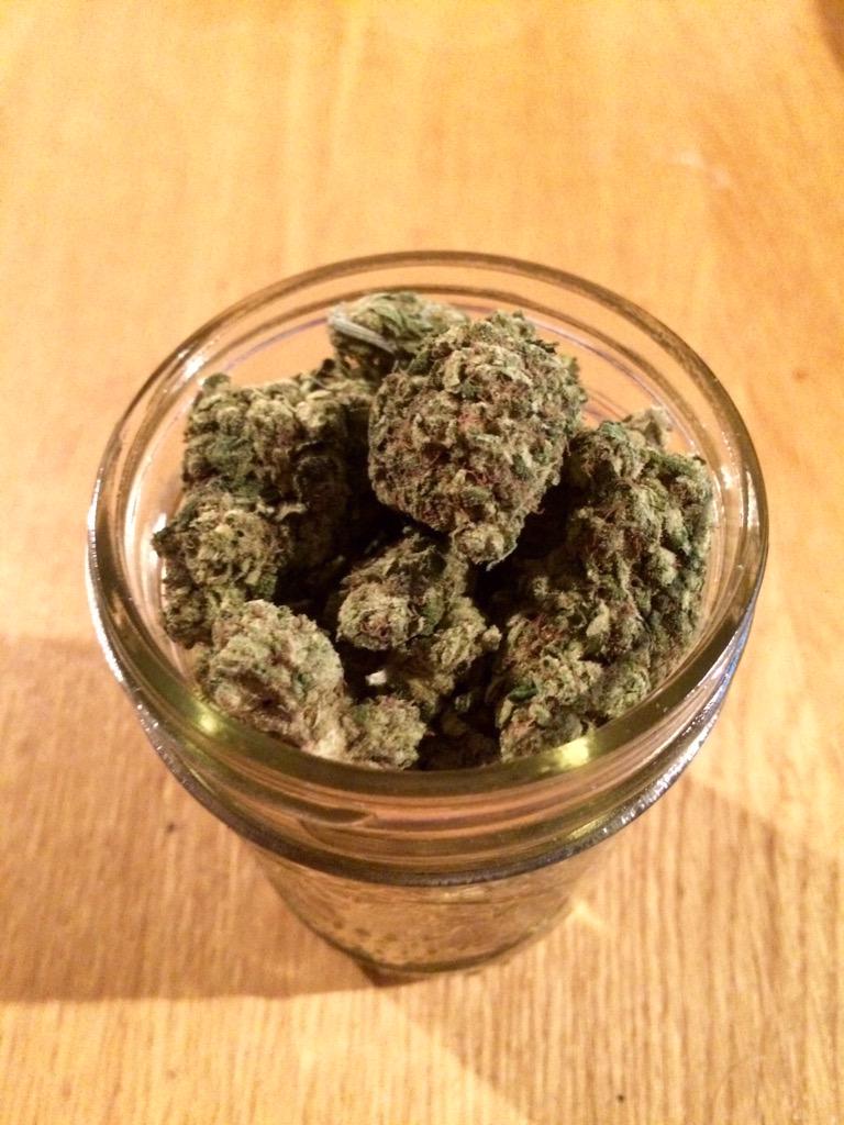 weedbiblecom's tweet photo. "Sometimes I find answers at the bottom of my pot jar" @CurrenSy_Spitta http://t.co/g8FEEdujEy