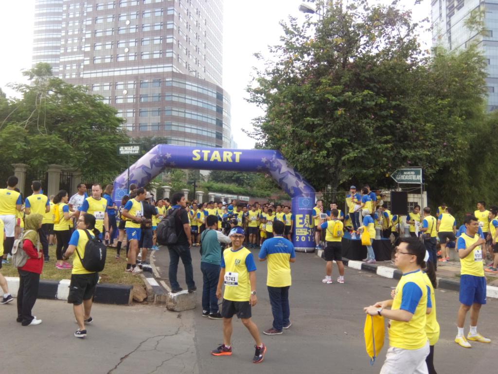 infocarfreeday_'s tweet photo. Seruuunya reunion di funrun @euonthemove pagi ini di #CFDjakarta http://t.co/b9NMZI8d9B