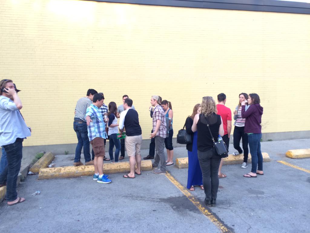 Elysevh's tweet photo. Shameful stop number 4.5 #thebeerstoreparkinglot #BS2K http://t.co/nserQrkJkH