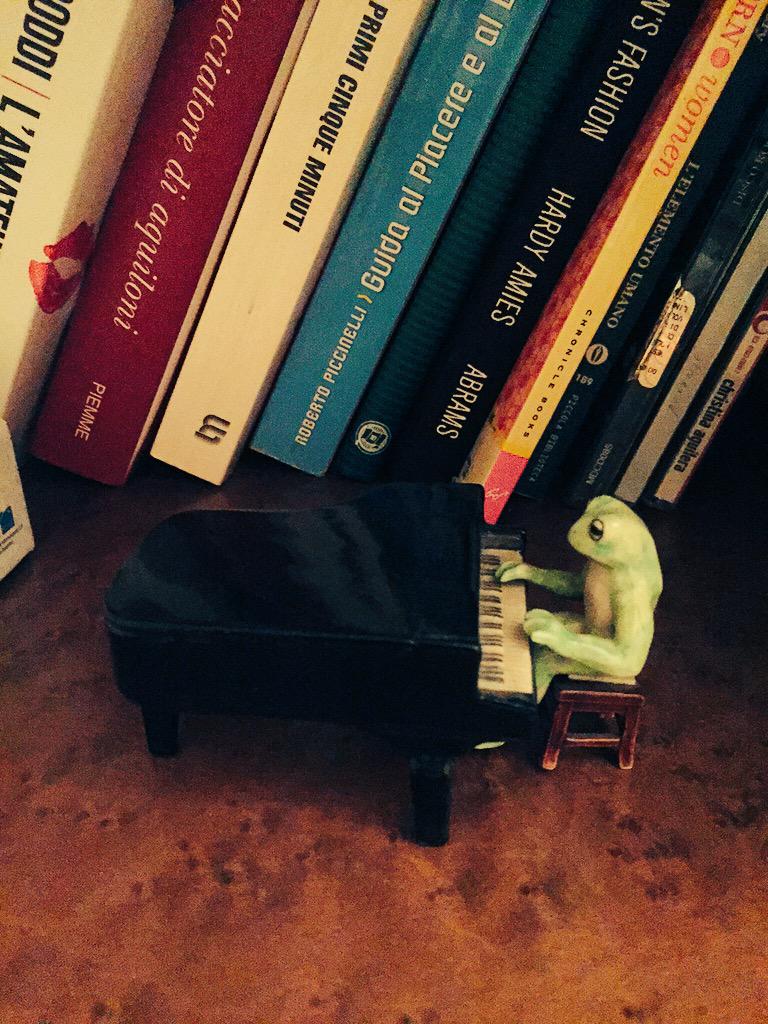 CremoniniCesare's tweet image. #Live notturno. #pomelli #omogym #rambaccia #banner #lechiffre #ramboallago