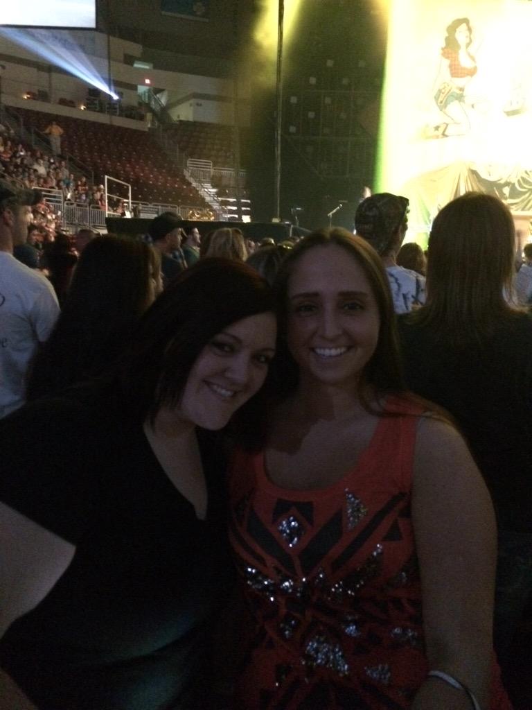 ashleyskelton46's tweet photo. @frankieballard #youngandcrazy http://t.co/ZhLaCY2xsP