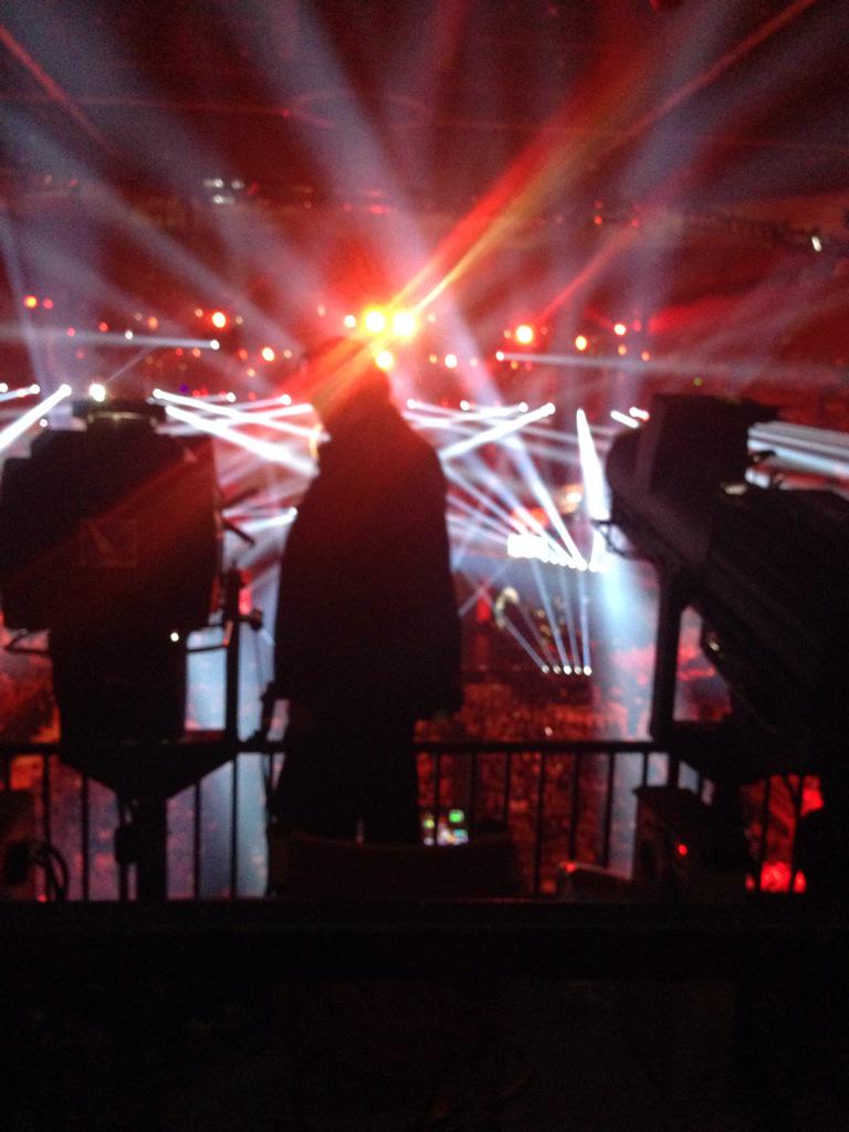 KHinkleyBryson's tweet photo. $75 each for these shitty seats. Thanks #iHeartCountry #wewantourmoneyback @camontecalvo http://t.co/gcO9MOnbo0