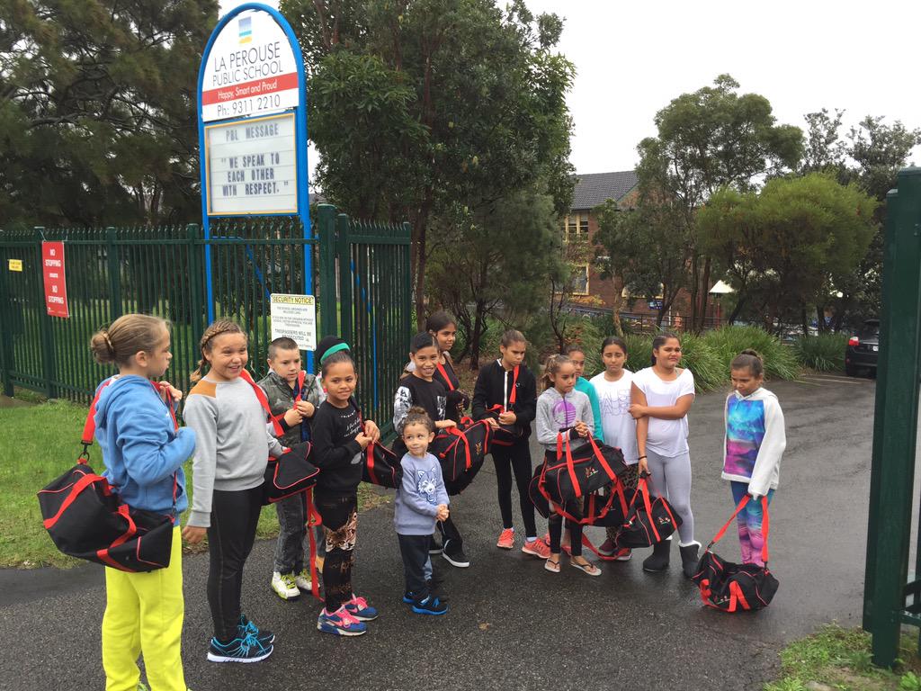 LaPerousePS's tweet photo. Safe travels to the Deadly LaPa Skipping Team #Dubbo #Coonamble http://t.co/nOj9smXGDF