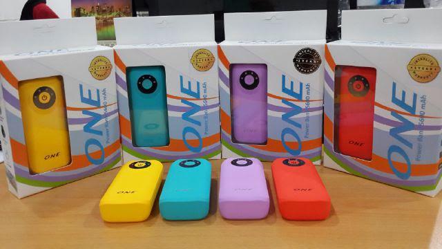 MisKiky's tweet photo. Mauu kak @cafe4ndroid sahabat droiders ada yang mau powerbank gratis ??yang mau silahkan retweet yaa :D http://t.co/nCQD6PG0OD