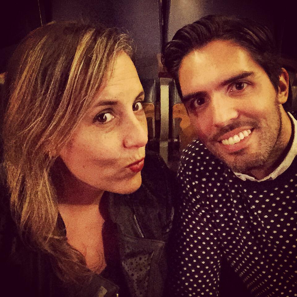 JaviPonzo's tweet photo. Noche de #BuLeBu con @Georgiconti 🎭🎭 cc @diegoreinhold @debiturza http://t.co/SROtbFf3uf