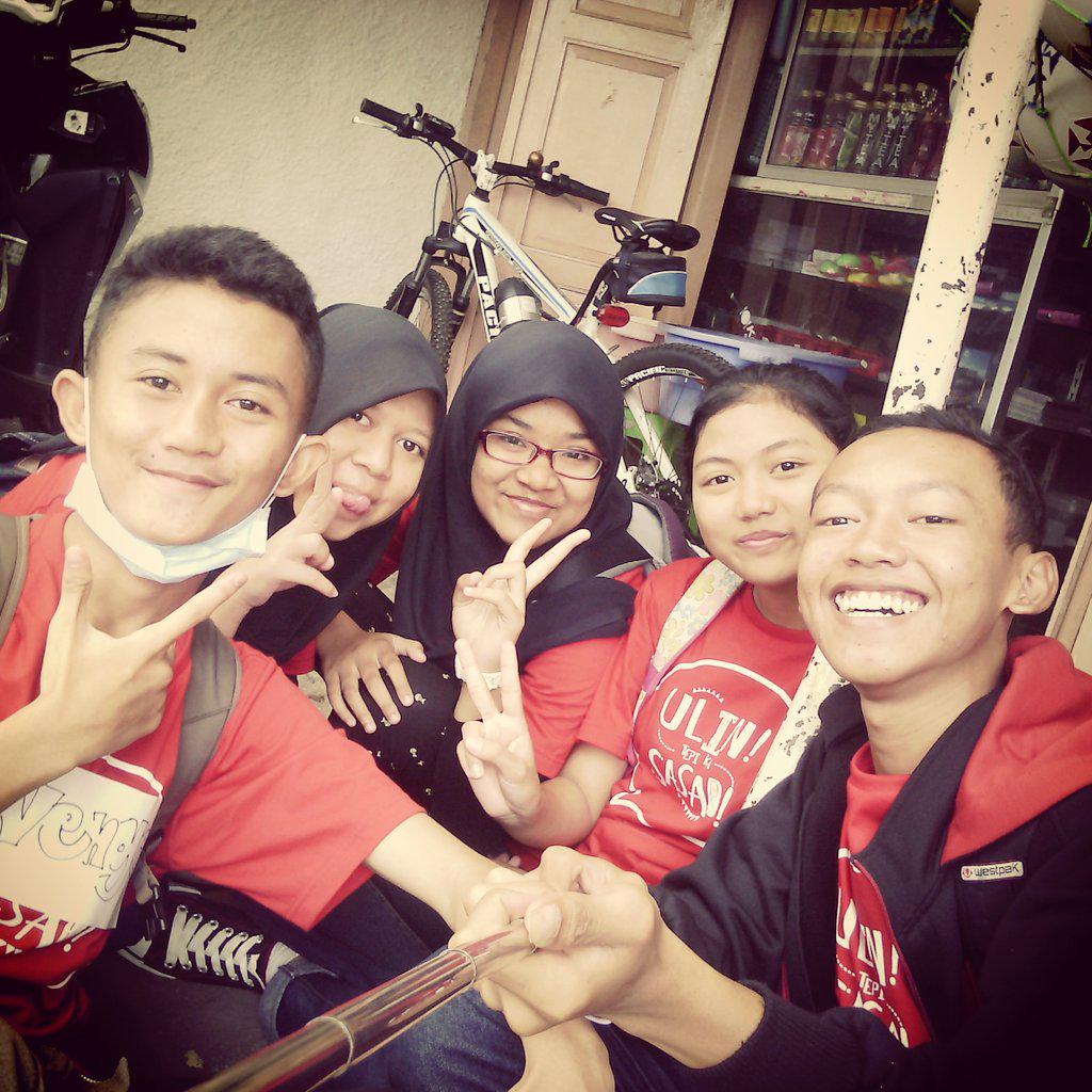 maulanarahmat07's tweet photo. Alay-alayan sebelum start , @BaiduIndonesia @UlinSasab_bdg @smkmvp #sasab http://t.co/eJAnJ3pVKZ