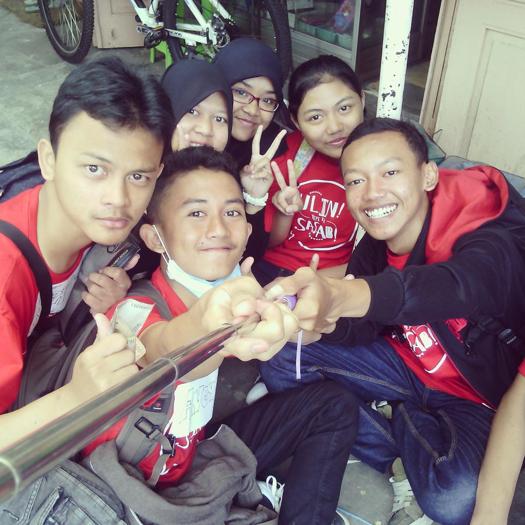 maulanarahmat07's tweet photo. Alay-alayan sebelum start , @BaiduIndonesia @UlinSasab_bdg @smkmvp #sasab http://t.co/eJAnJ3pVKZ