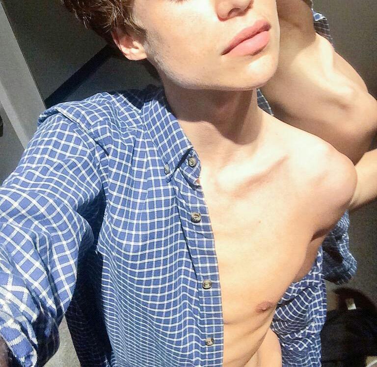 kloolas tweet picture