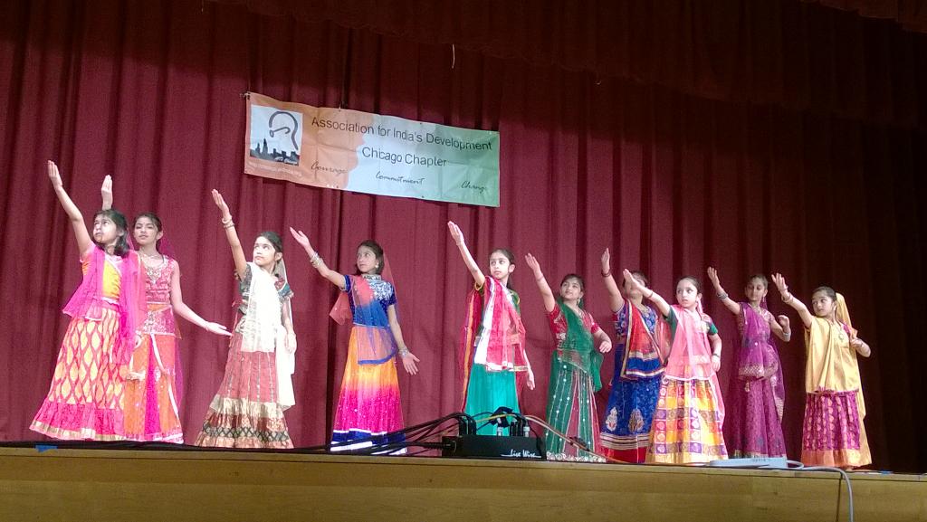 DancingPetalsK's tweet photo. AID Fundraiser 2015, "Rang De Basanti" @Lemont #luvKathak #DancingPetals http://t.co/IsIcRjJuq5