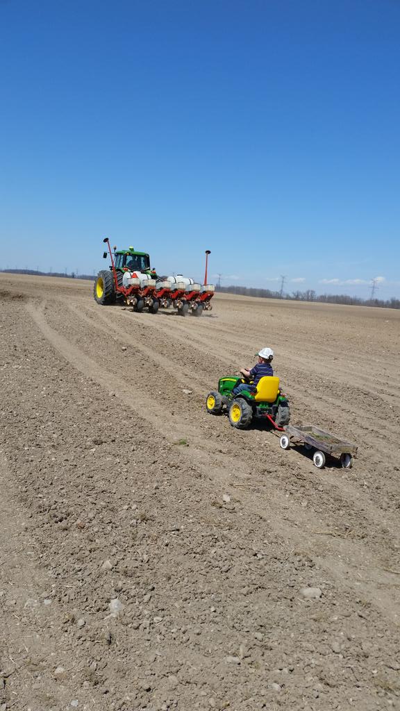 WrightCentury's tweet photo. This little guy wasn't going to be left behind! Great start to #plant15. #ontag #waitformedad http://t.co/QCLw0ICDDc