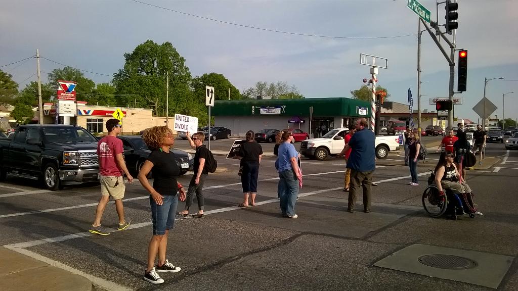 Karisa_theHuman's tweet photo. #ShutItDown from #FergusontoBaltimore http://t.co/da7QmLsYF4